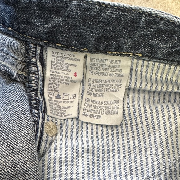 Vintage Tommy Hilfiger Dark Blue Cropped Jeans - Picture 10 of 10